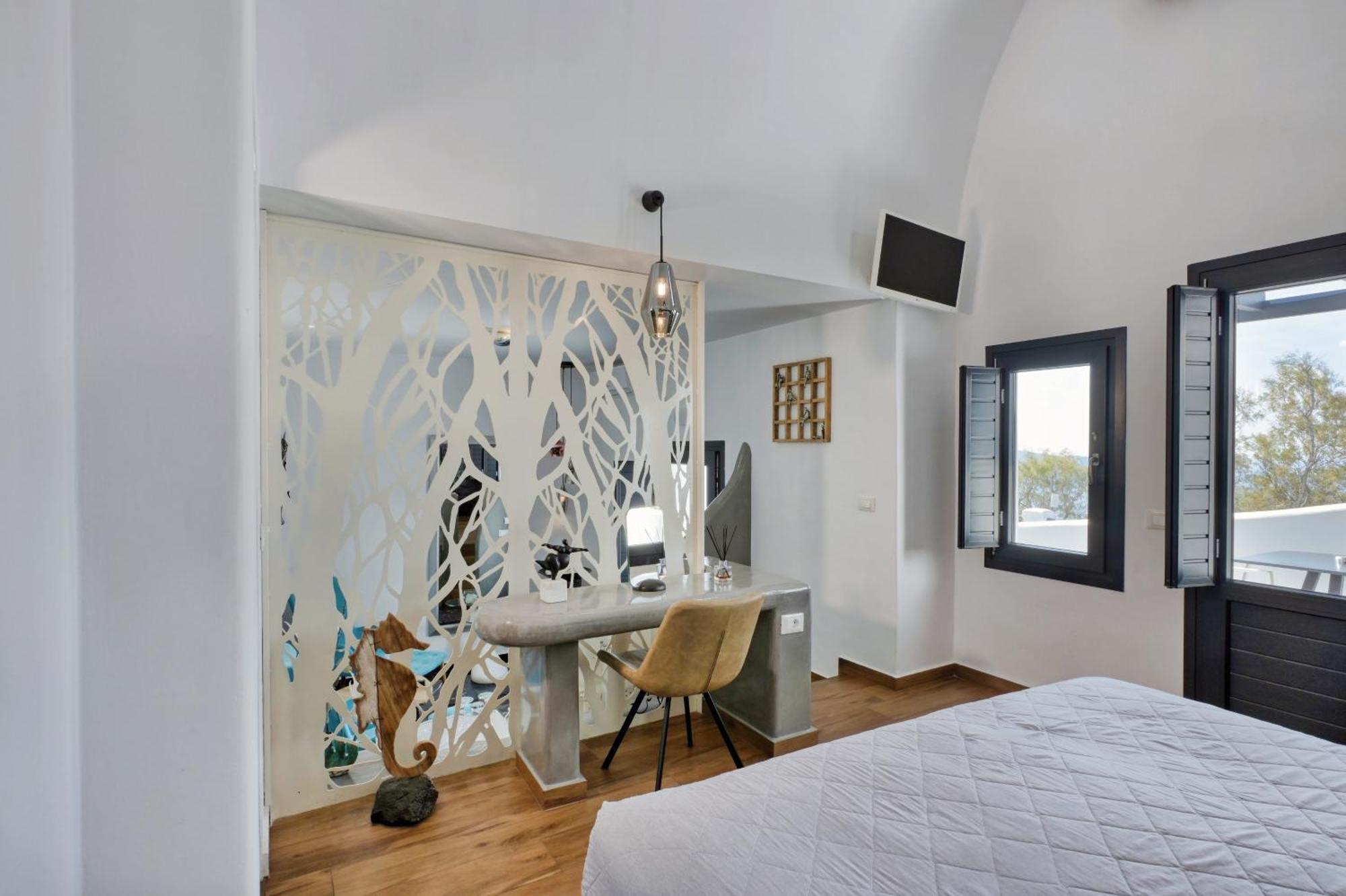 Premier Suite outdoor heated private Jacuzzi