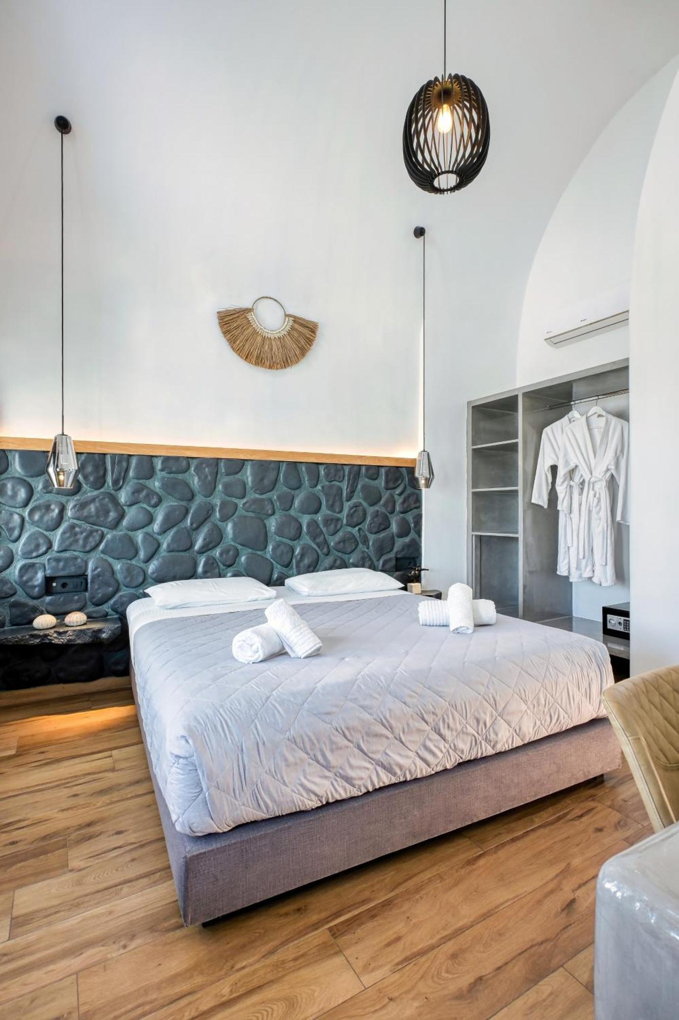 Premier Suite outdoor heated private Jacuzzi